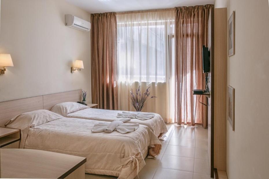 Александра Hotel สวิติ วลัส ภายนอก รูปภาพ