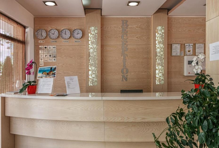 Александра Hotel สวิติ วลัส ภายนอก รูปภาพ