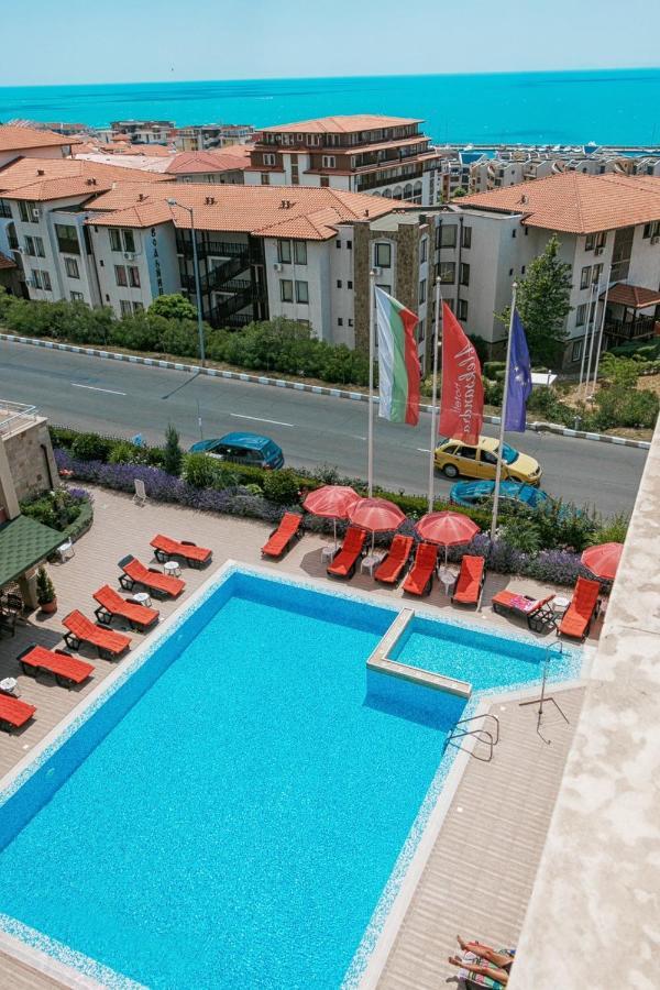 Александра Hotel สวิติ วลัส ภายนอก รูปภาพ