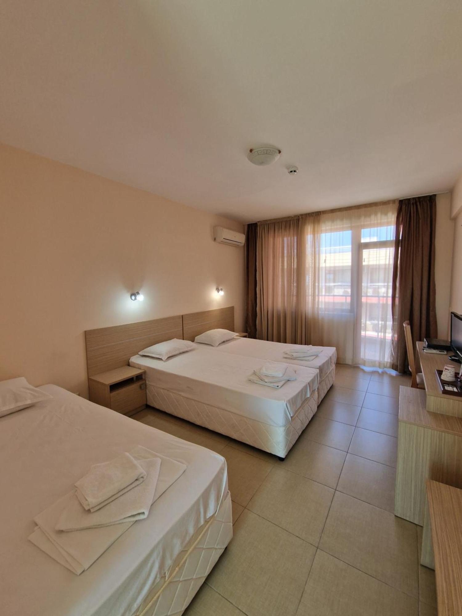 Александра Hotel สวิติ วลัส ภายนอก รูปภาพ
