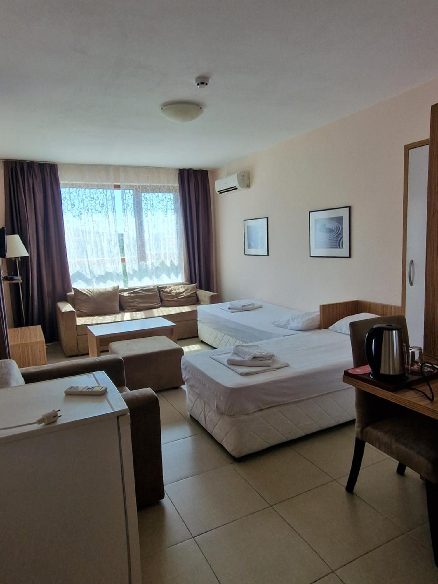 Александра Hotel สวิติ วลัส ภายนอก รูปภาพ
