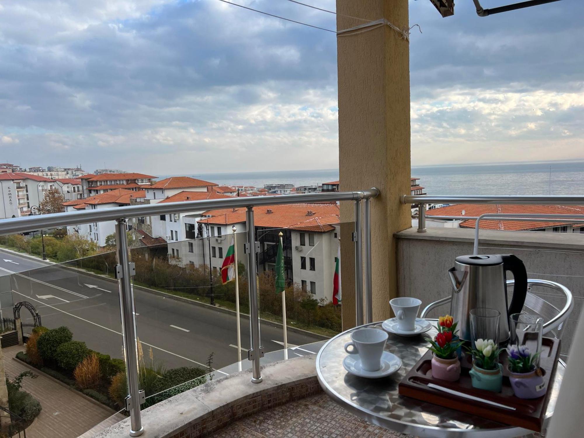 Александра Hotel สวิติ วลัส ภายนอก รูปภาพ
