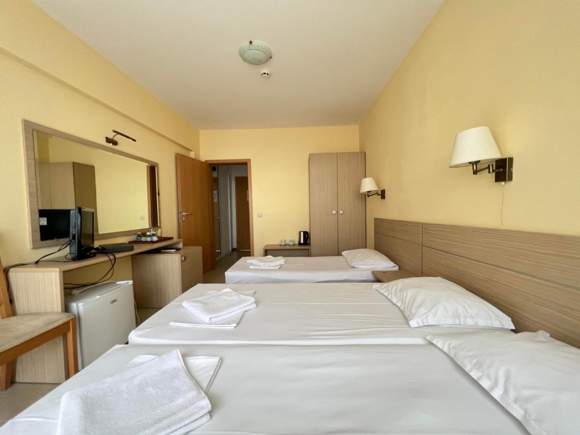 Александра Hotel สวิติ วลัส ภายนอก รูปภาพ