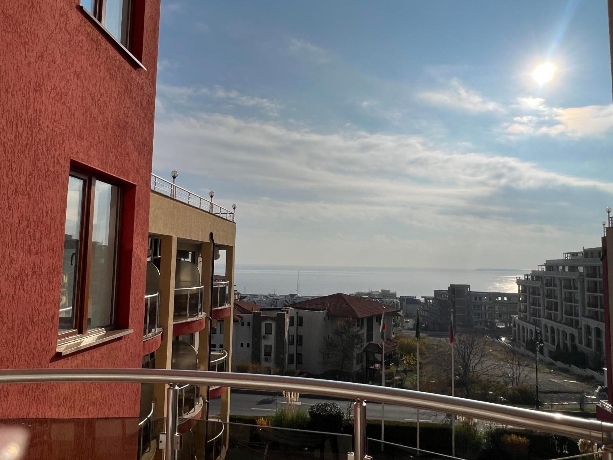 Александра Hotel สวิติ วลัส ภายนอก รูปภาพ